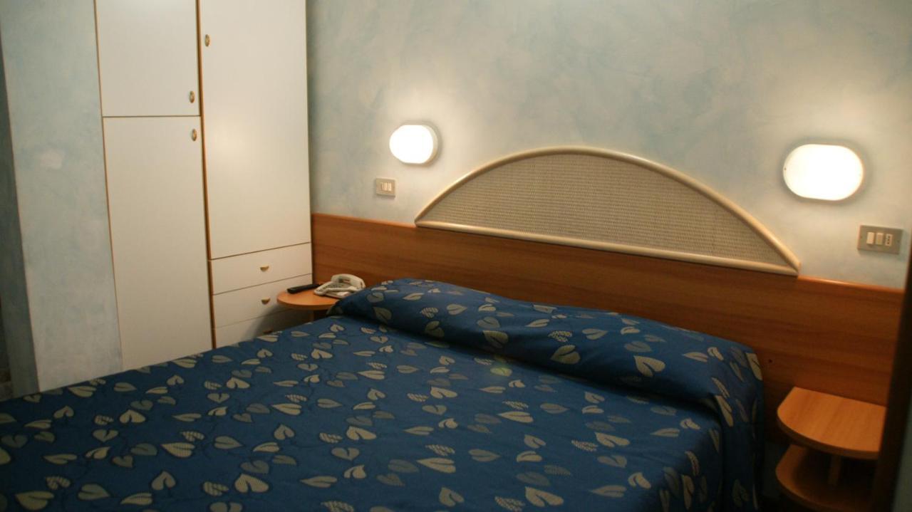 Hotel Verudella Rimini Esterno foto
