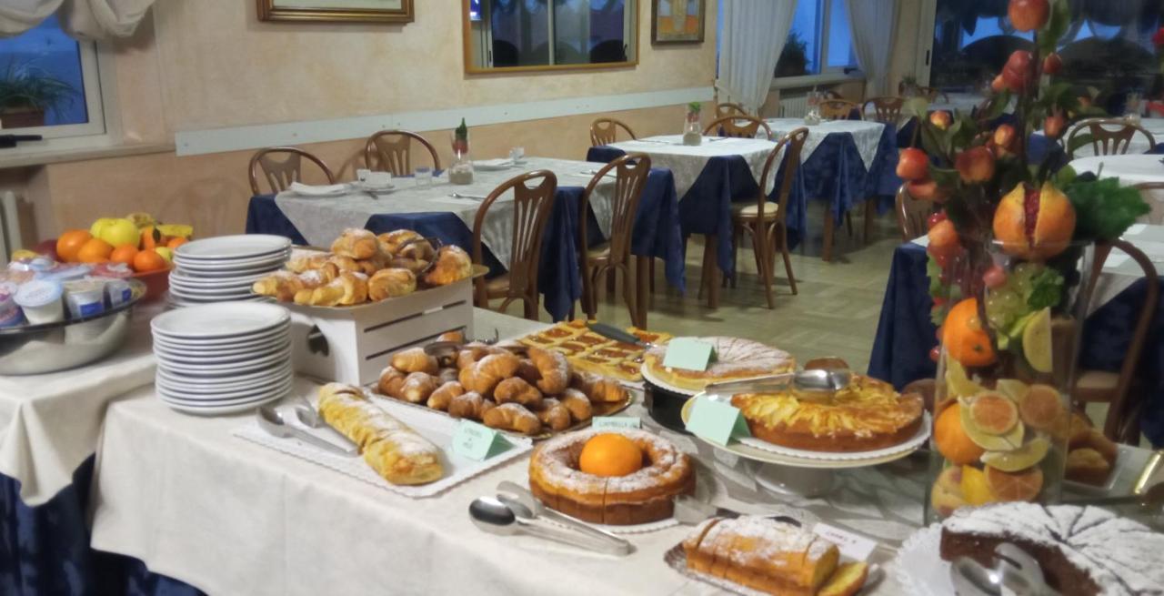 Hotel Verudella Rimini Esterno foto