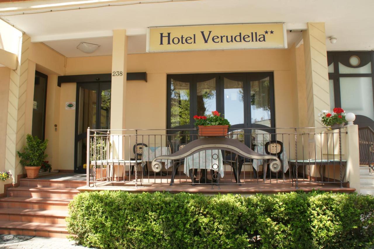 Hotel Verudella Rimini Esterno foto