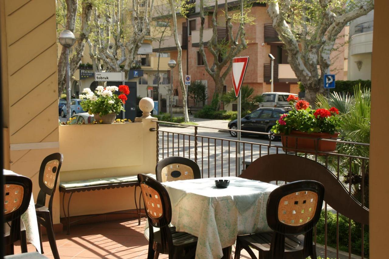 Hotel Verudella Rimini Esterno foto