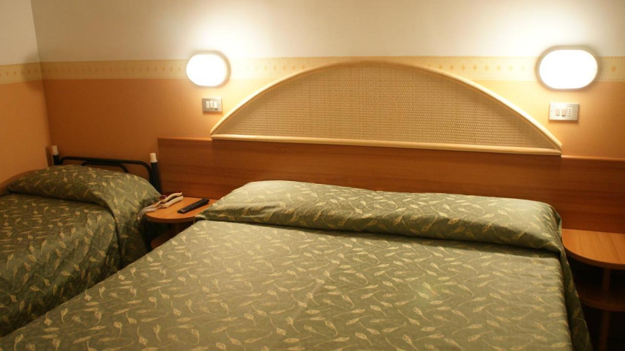 Hotel Verudella Rimini Esterno foto